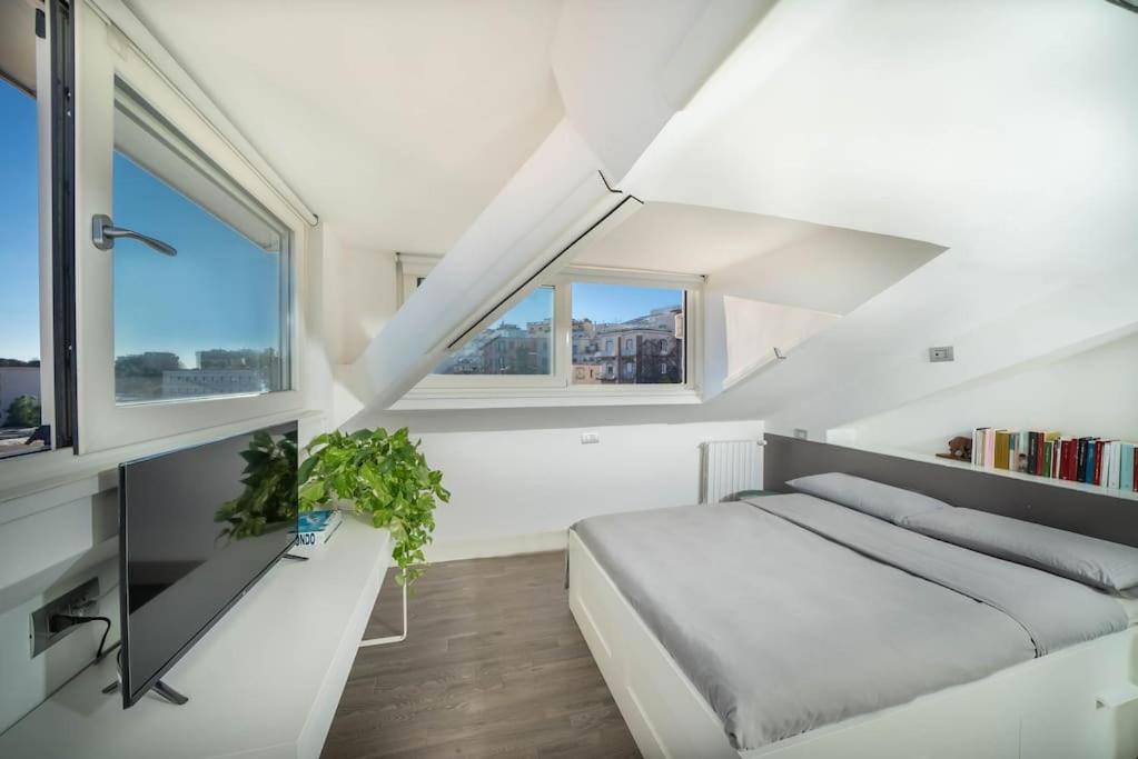 Appartamento The Attic 'Panorama' Napoli Esterno foto