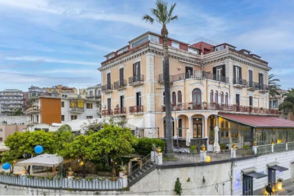 Appartamento The Attic 'Panorama' Napoli Esterno foto